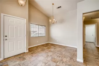 Photo #2: 2315287 Listing