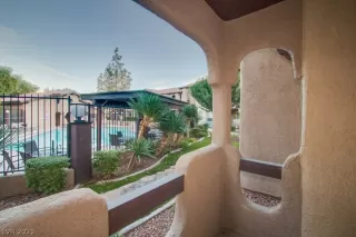 Photo #2: 2315296 Listing 