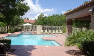 Photo #4: 2315314 Listing 