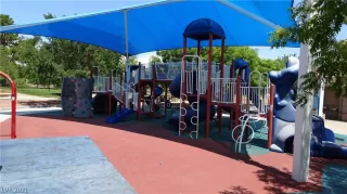 Photo #5: 2315314 Listing 