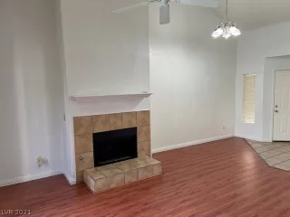 Photo #4: 2315339 Listing 