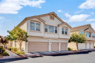Photo #2: 2315344 Listing 