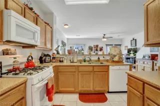 Photo #5: 2315344 Listing 