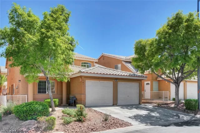 MLS: 2315349 Condo For Sale