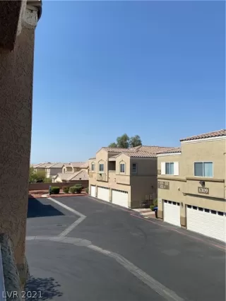 Photo #3: 2315356 Listing 