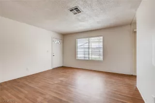 Photo #6: 2315360 Listing 