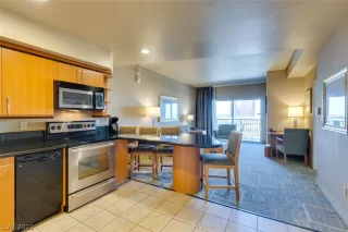 Photo #1: 2315365 Listing