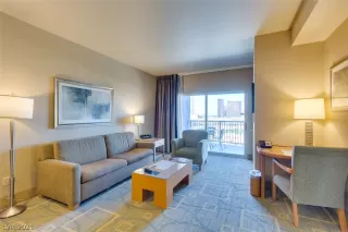 Photo #2: 2315365 Listing