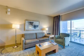 Photo #3: 2315365 Listing