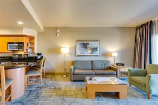 Photo #4: 2315365 Listing