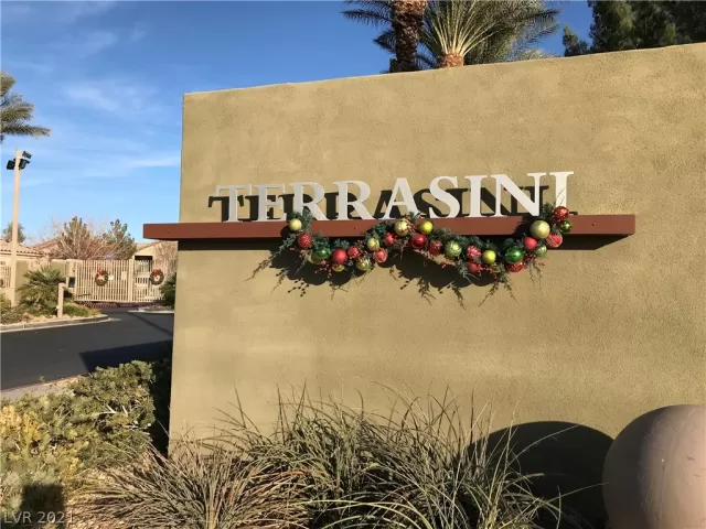 MLS: 2315377 Condo For Sale