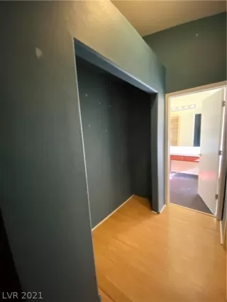 Photo #6: 2315423 Listing 