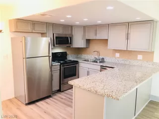 Photo #1: 2315533 Listing 