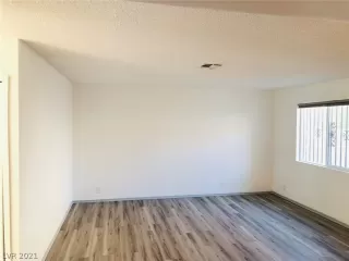 Photo #4: 2315533 Listing 