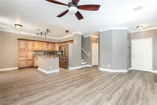 Photo #3: 2315541 Listing 