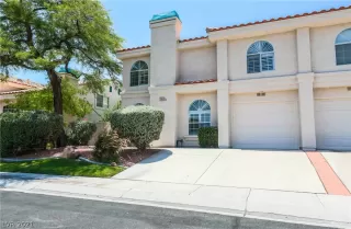 Photo #1: 2315542 Listing