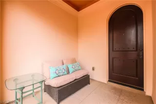 Photo #2: 2315549 Listing