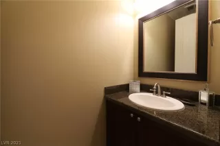 Photo #4: 2315549 Listing