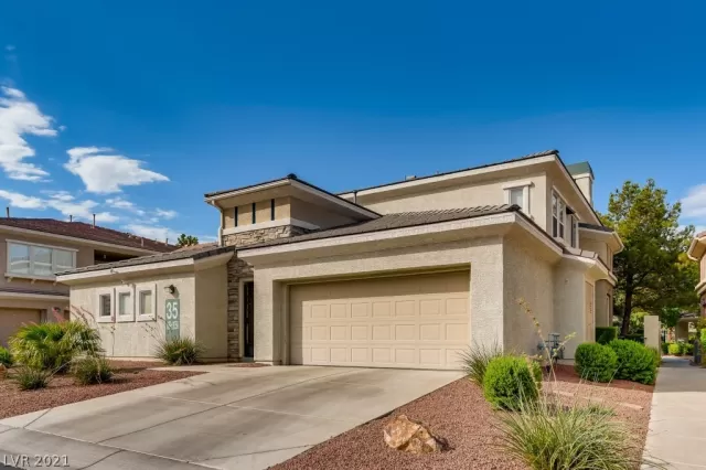MLS: 2315557 Condo For Sale