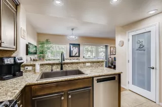 Photo #4: 2315557 Listing