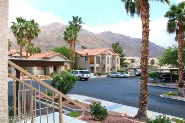 MLS: 2315564 Condo For Sale