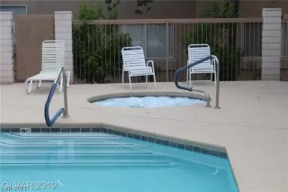 Photo #3: 2315564 Listing 