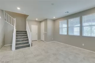 Photo #4: 2315571 Listing 