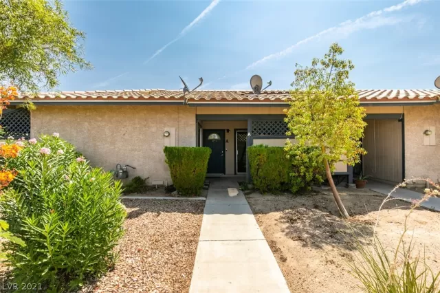 MLS: 2315573 Condo For Sale