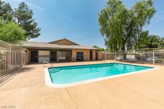 Photo #3: 2315573 Listing 