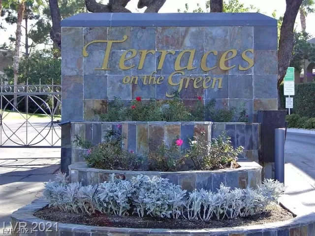 MLS: 2315582 Condo For Sale