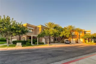 Photo #2: 2315582 Listing