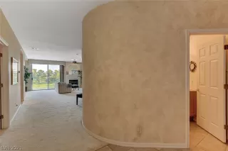 Photo #4: 2315582 Listing