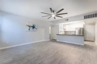 Photo #2: 2315615 Listing 