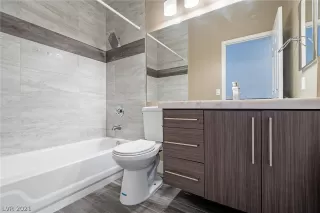 Photo #3: 2315682 Listing 