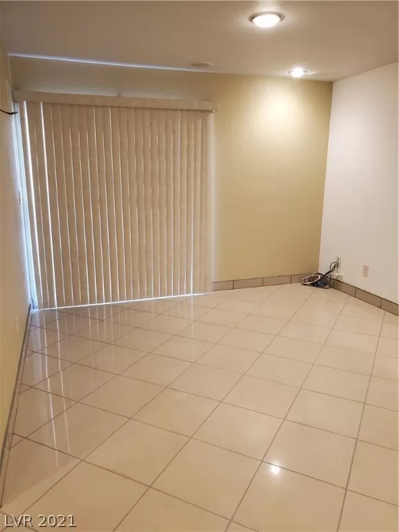 MLS: 2315696 Condo For Sale