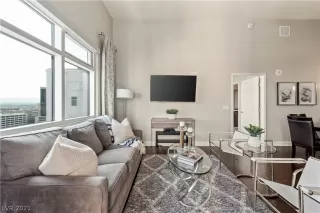 Photo #5: 2315708 Listing 