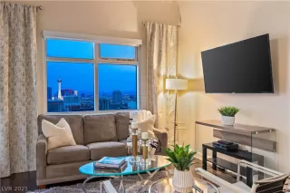 Photo #6: 2315708 Listing 