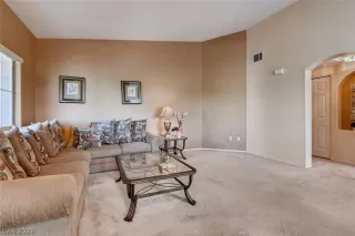 Photo #2: 2315714 Listing