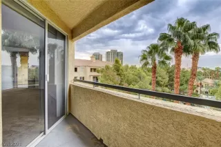 Photo #2: 2315773 Listing