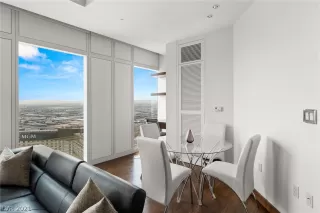 Photo #5: 2315779 Listing 