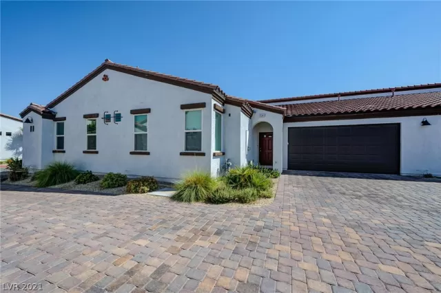 MLS: 2315841 Condo For Sale