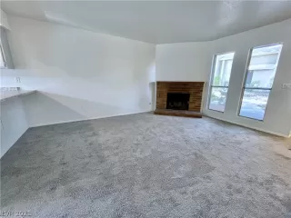 Photo #4: 2315863 Listing 