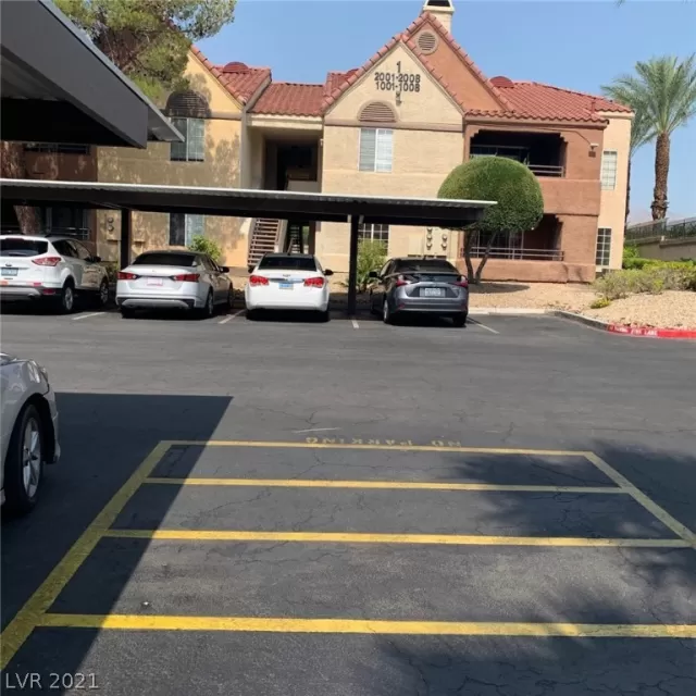 MLS: 2315864 Condo For Sale