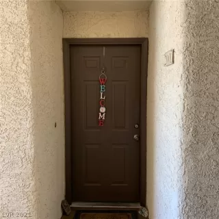Photo #3: 2315864 Listing