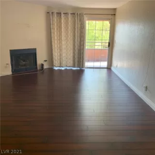 Photo #5: 2315864 Listing