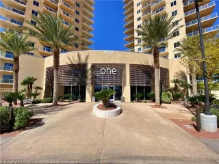 Photo #1: 2315866 Listing