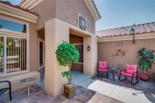 Photo #3: 2315892 Listing 