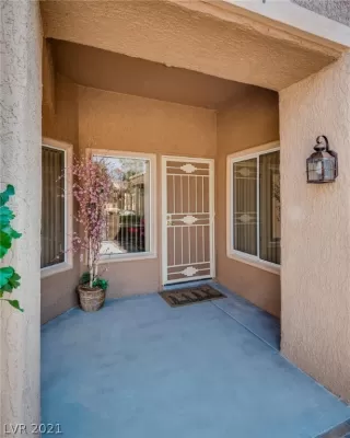 Photo #5: 2315892 Listing 