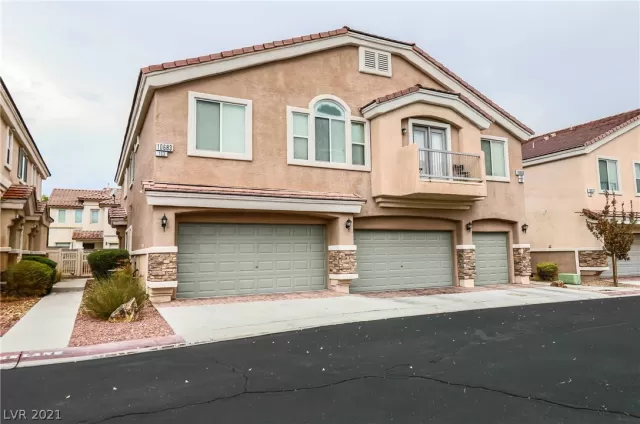 MLS: 2315926 Condo For Sale