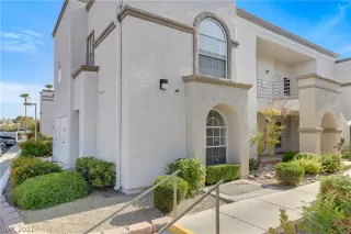 Photo #1: 2315948 Listing 